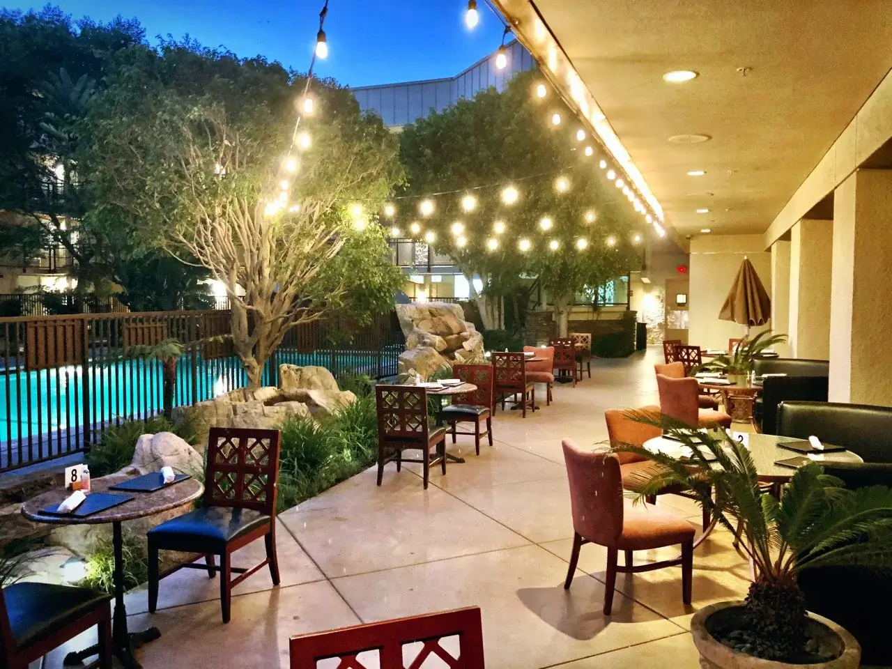 Andre's Restaurant/Vintage Lounge Bar